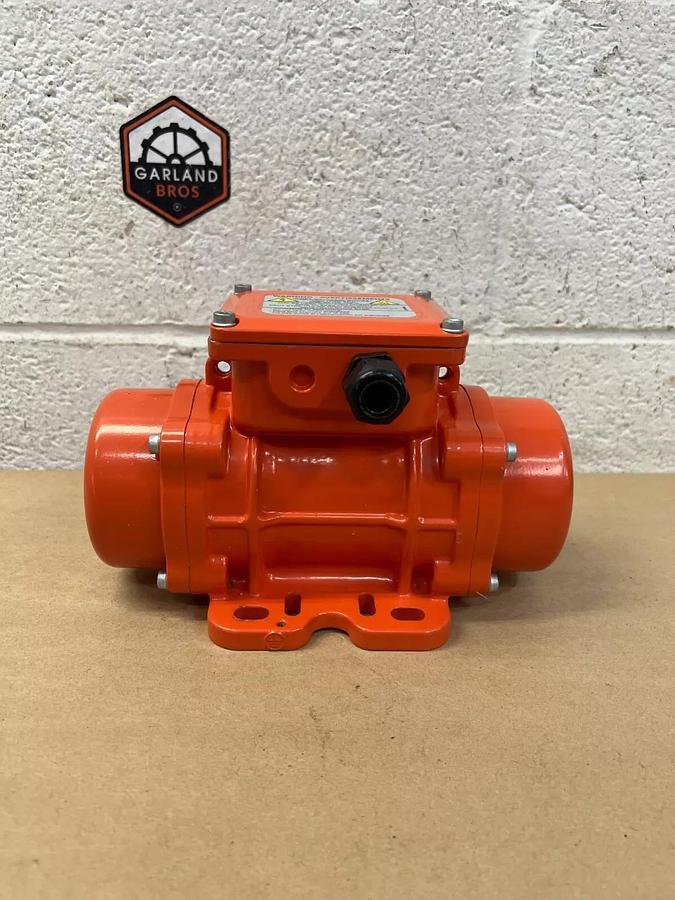 Used OLI MVE50/3N-DC-10A0 24V Standard Electric Vibrator