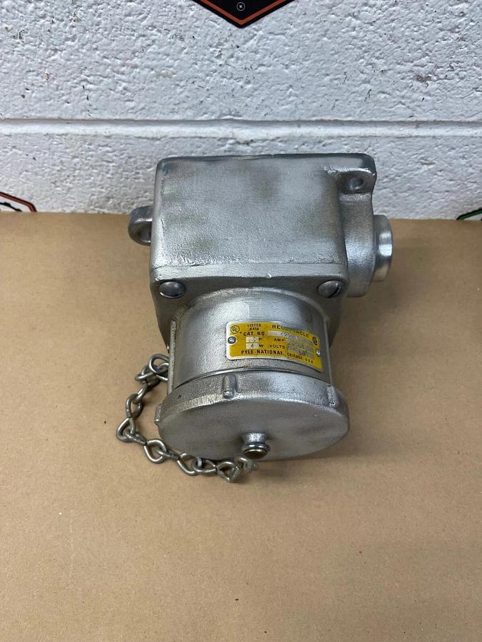 Used Pyle National 322-N Receptacle, 3 Pole, 60 AMP, 600 VAC