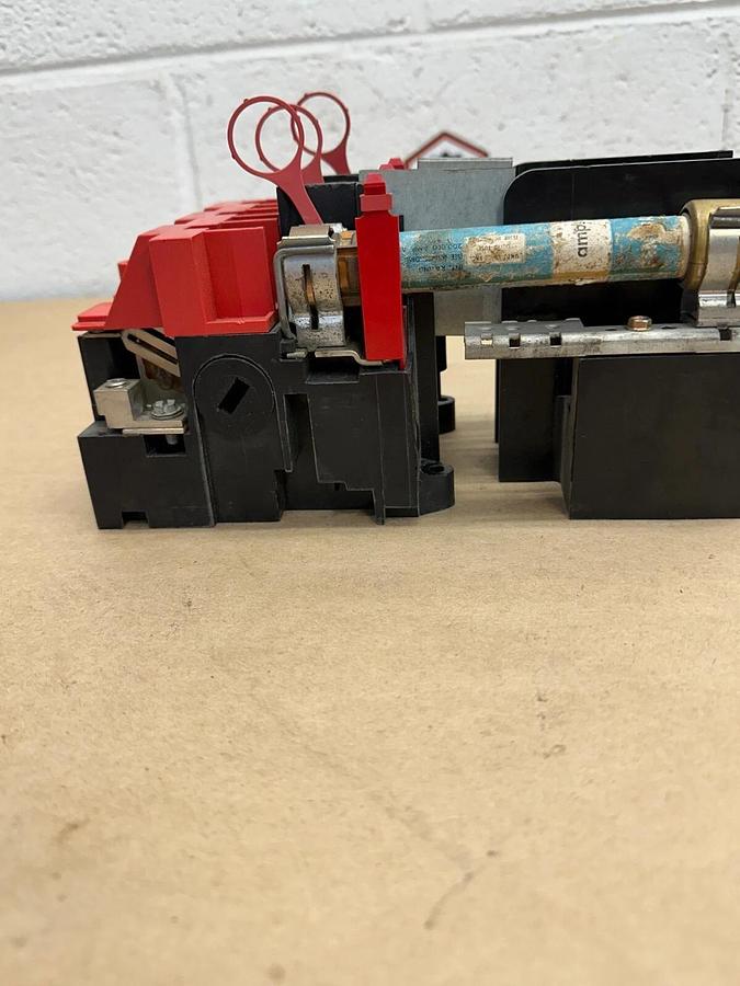 Used Cutler Hammer C361SD Disconnect Switch 60A Fusible