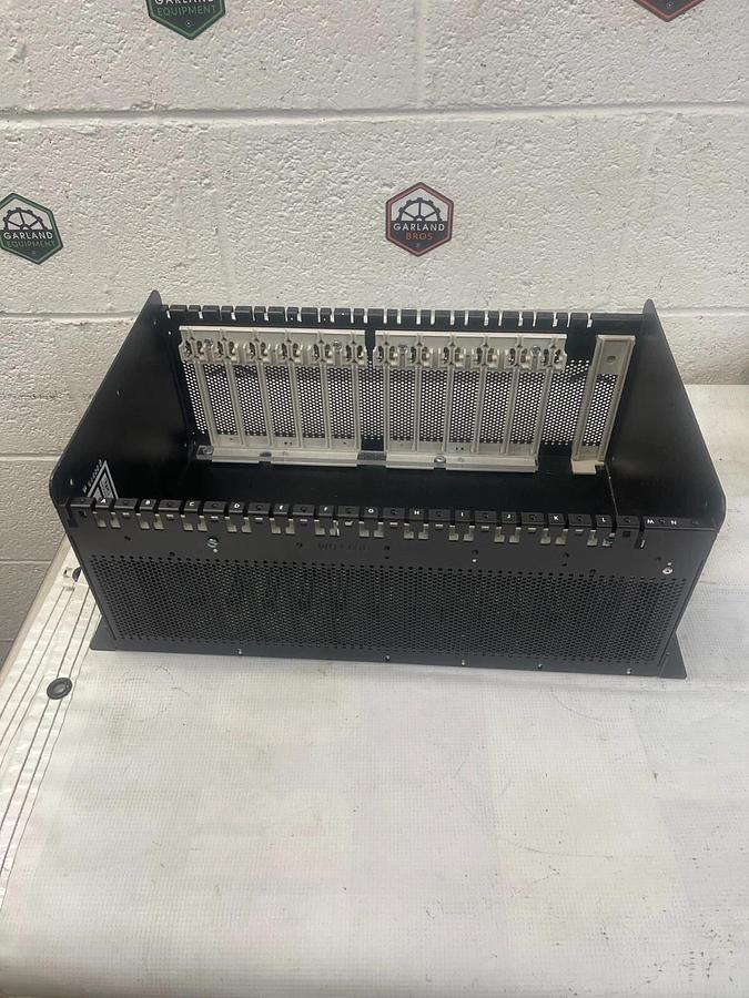 Used Industrial Solid State Controls 621-9990 IPC 621 I/O Rack