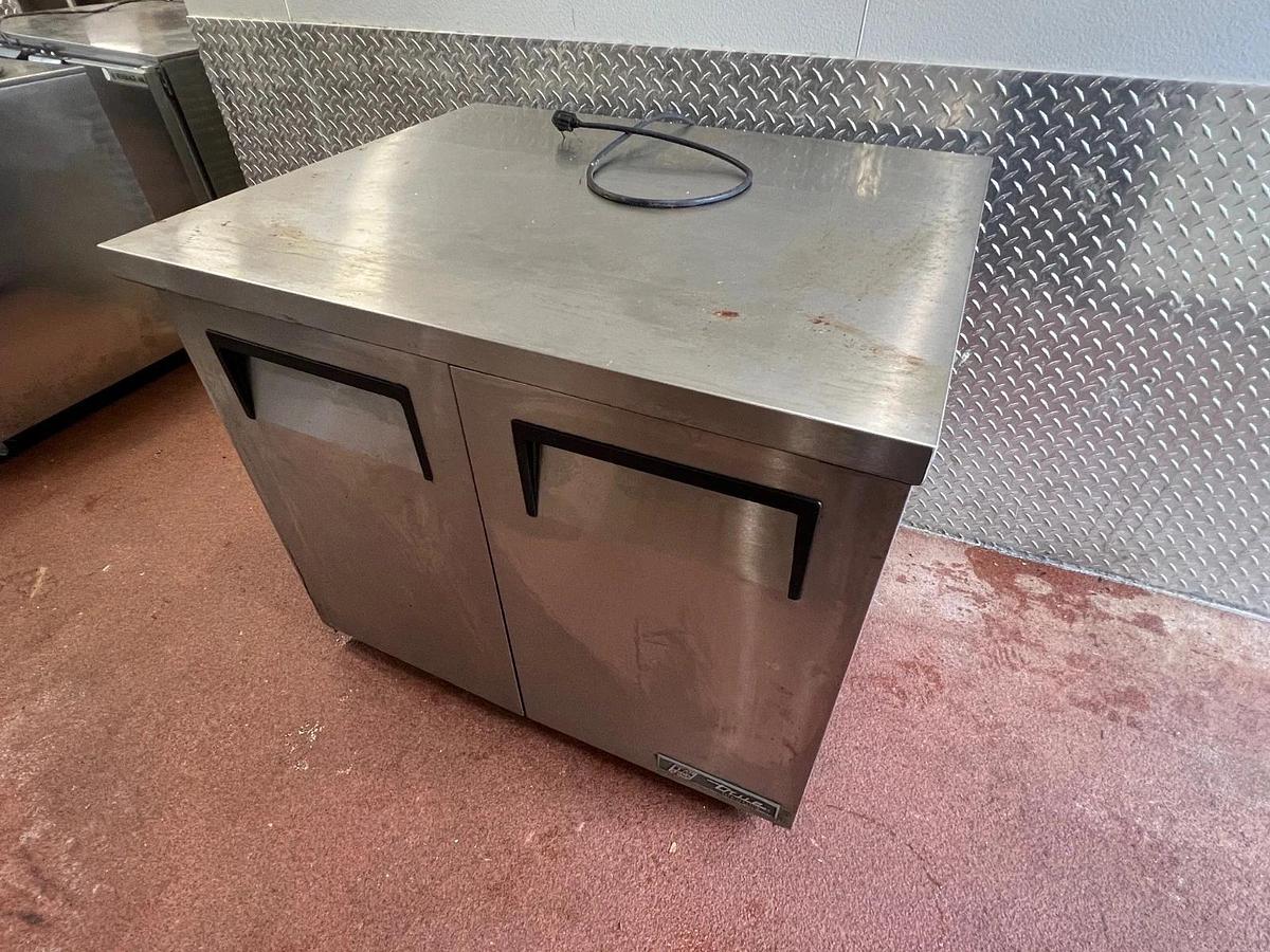 Used True Manufacturing Co. TUC-36-LP 2-Door Undercounter Fridge