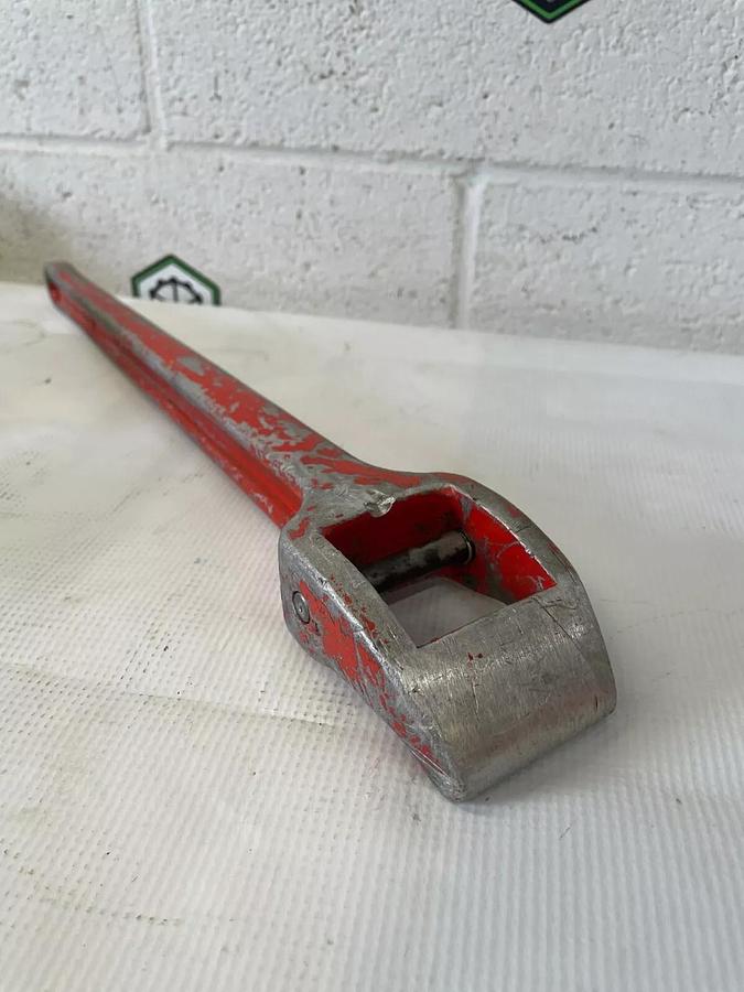 Used Ridgid Exposed Rachet Threader Set 17 Pieces, Ratchet Threader & Strap Wrench