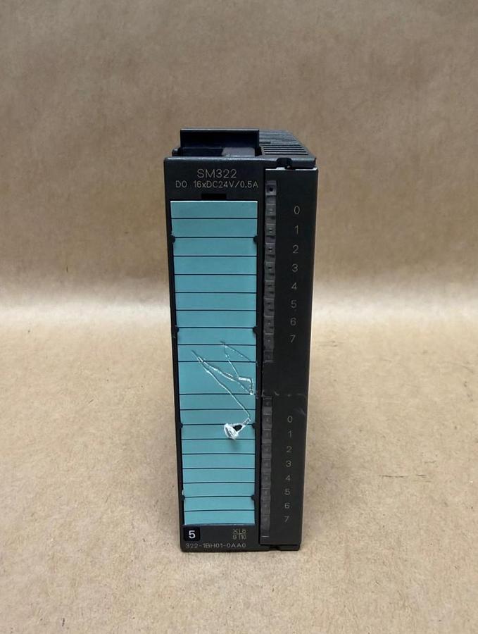 Used Siemens 322-1BH01-0AA0 Digital Output Module
