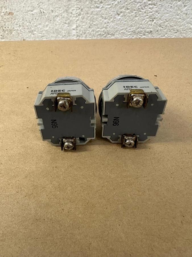 Used IDEC APD 30mm Pilot Light White - Lot of 2