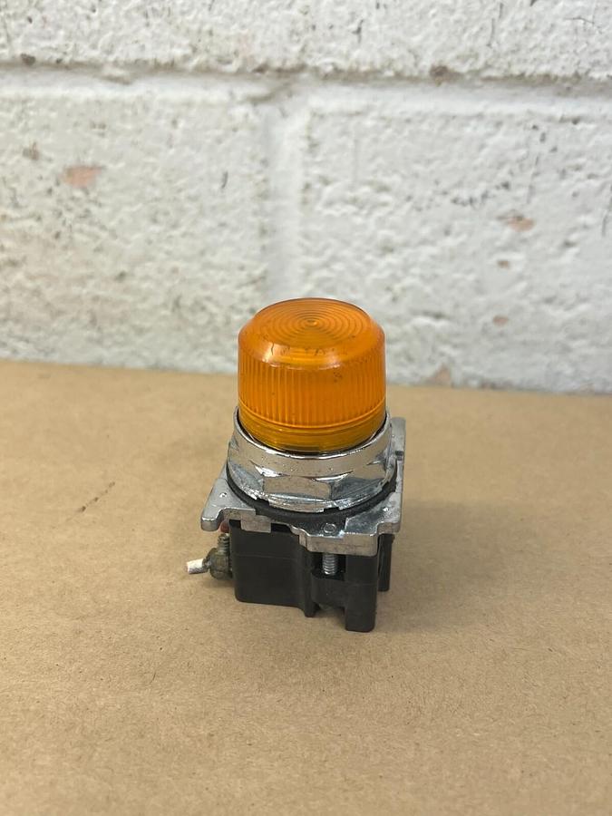 Used Cutler-Hammer 10250T/91000T Orange Pilot Light