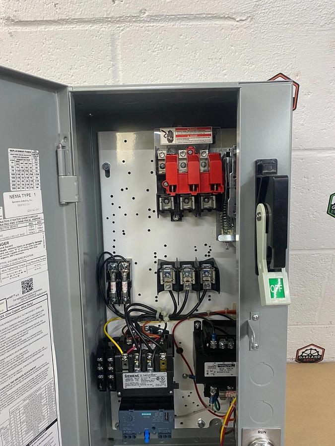 Siemens 17CUC92BF11 Non-Reversing Motor Starter, 30 Amp Fusible Amp Disconnect