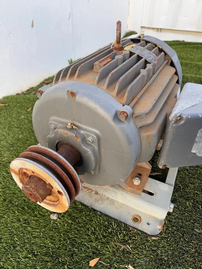 Used Baldor Reliance Ind Motor M4104T, 30Hp 1760RPM 208-230/460V 3 Ph 286T Frame 60Hz