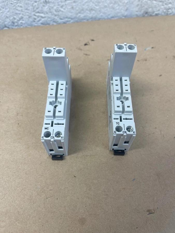 Used Allen-Bradley 700-HN123 Terminal Socket, Series A, 10A, 250 VAC - Lot of 2