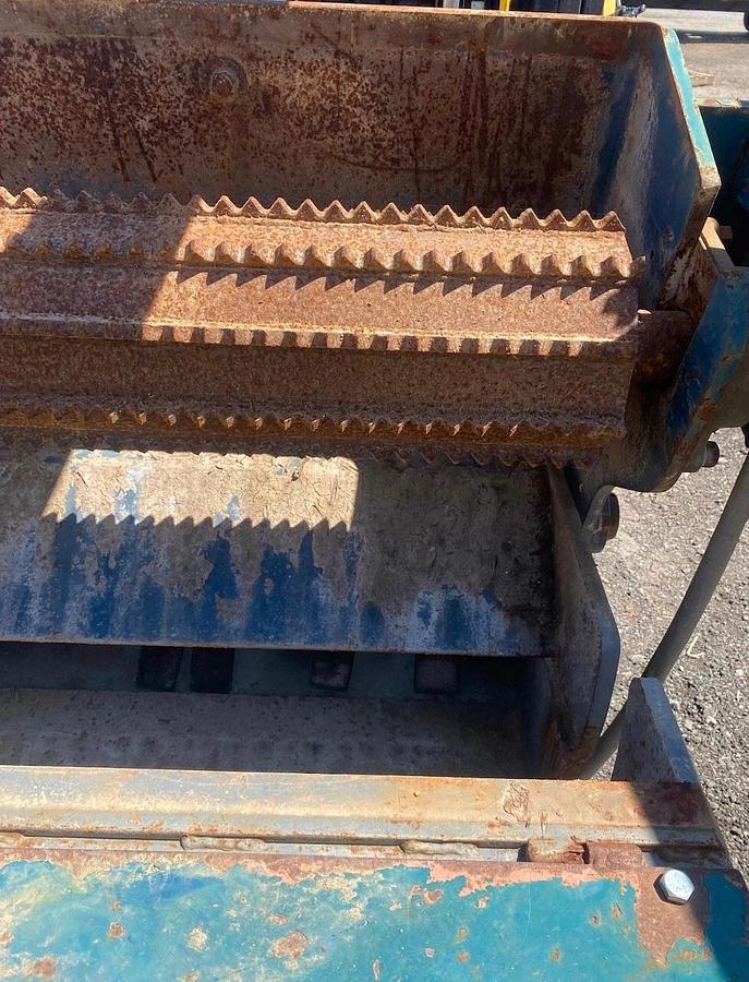 Used Challenger CH300 4055 S Horizontal Grinder w/ Brook Hansen 75HP @ 1770 RPM Motor