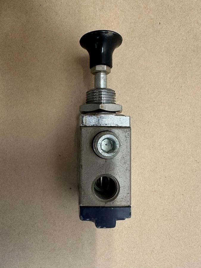 Used Schrader Push Pull Valve