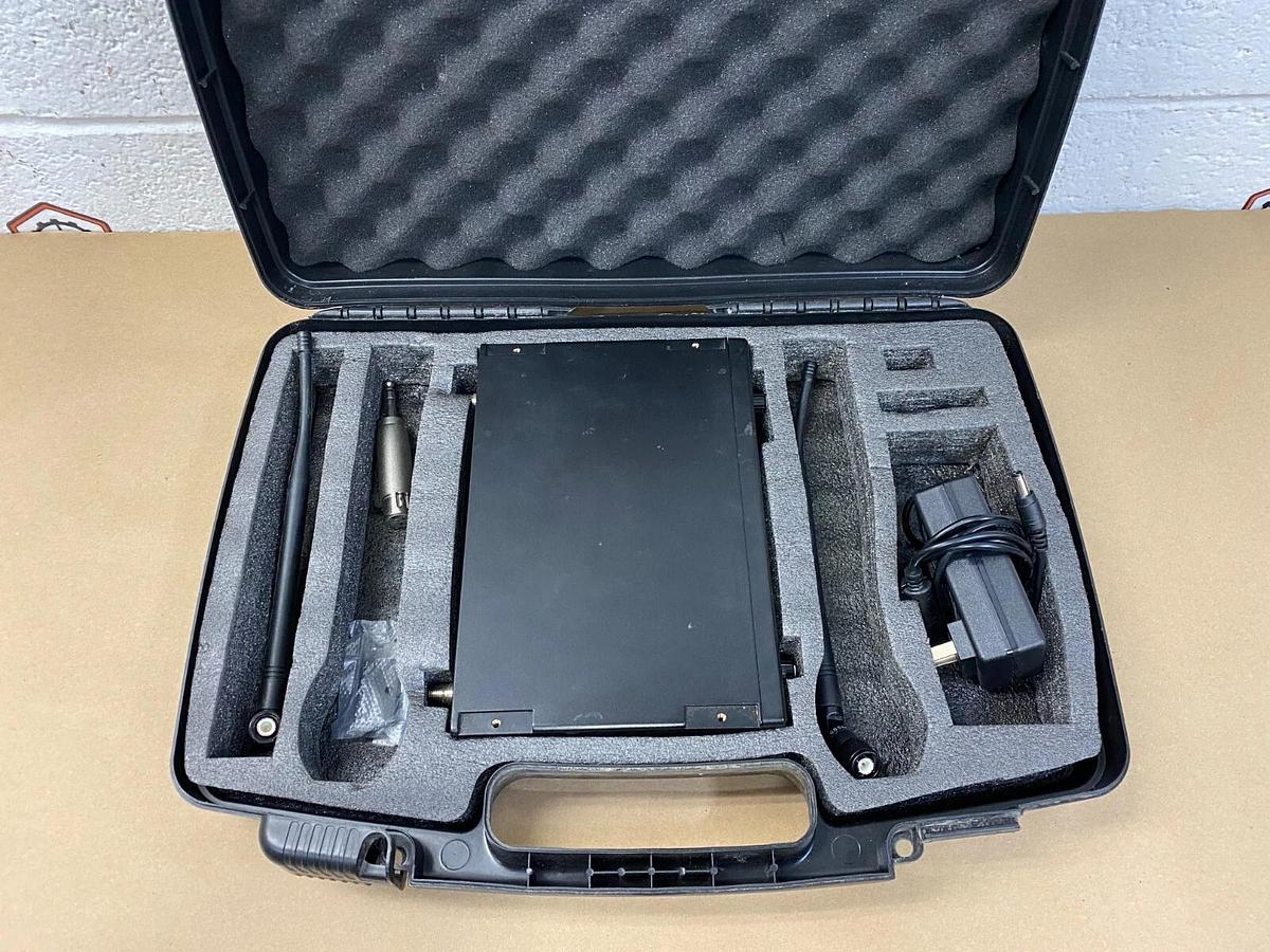 Used Hisonic HSU482/HSU-482HT Receiver XLR 1/4” Transmitter, Power Supply With Case