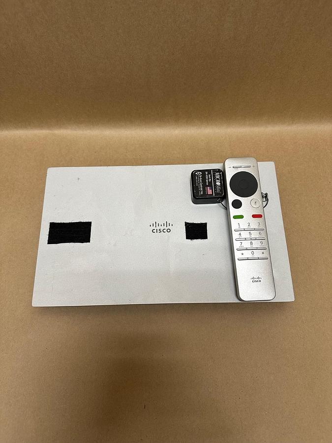 Used CISCO 800-103396-01 B0+ Base Unit w/ Remote