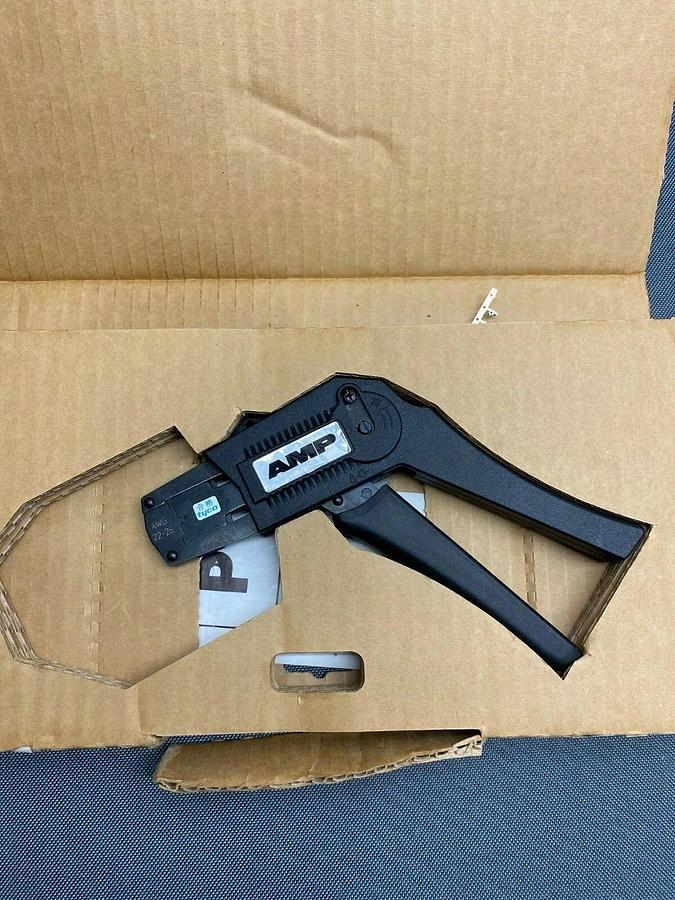 Used AMP Tyco 918438-1 Pistol Grip Hand Tool Crimper