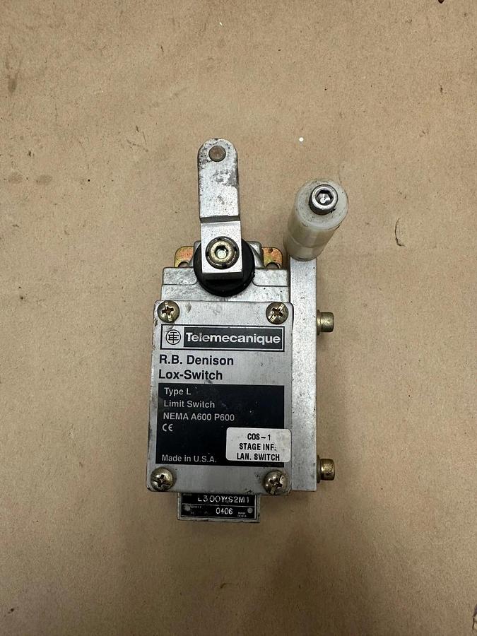 Used Telemecanique L300WS2M1 Type L Limit Switch