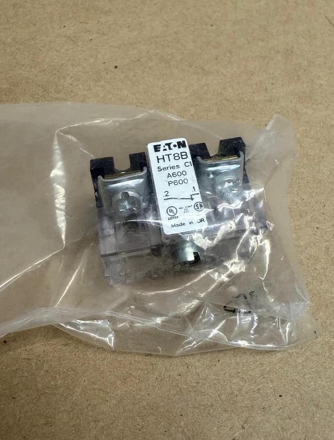 New - open box Eaton HT8B N.C. Contact Block, Series C1