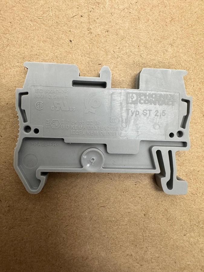 New - open box Phoenix Contact ST 2,5 QUATTRO Terminal Block, 30 31 21 2, LOT of 36 *NEW*