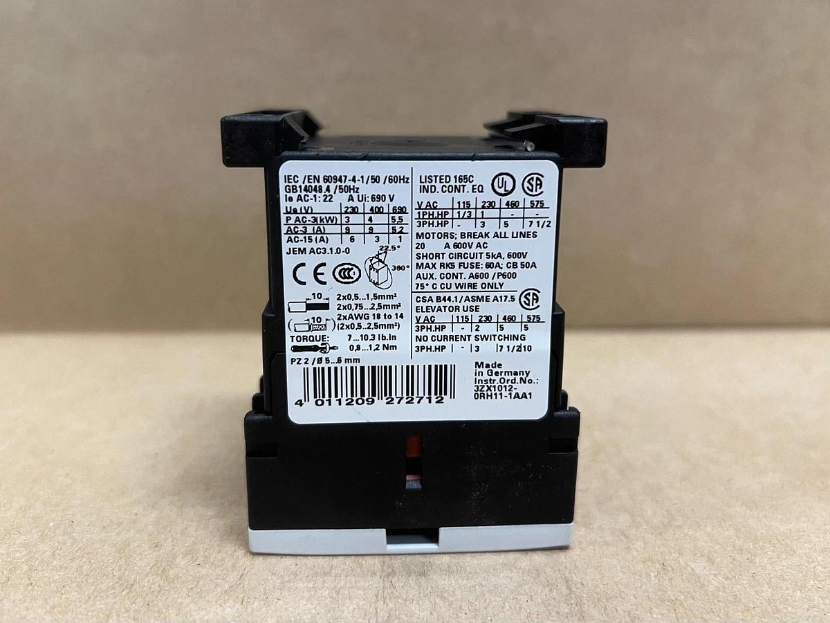 Used Siemens 3RT1016-1BB42 24VDC Coil, 3P, 9A Contactor - Lot of 8