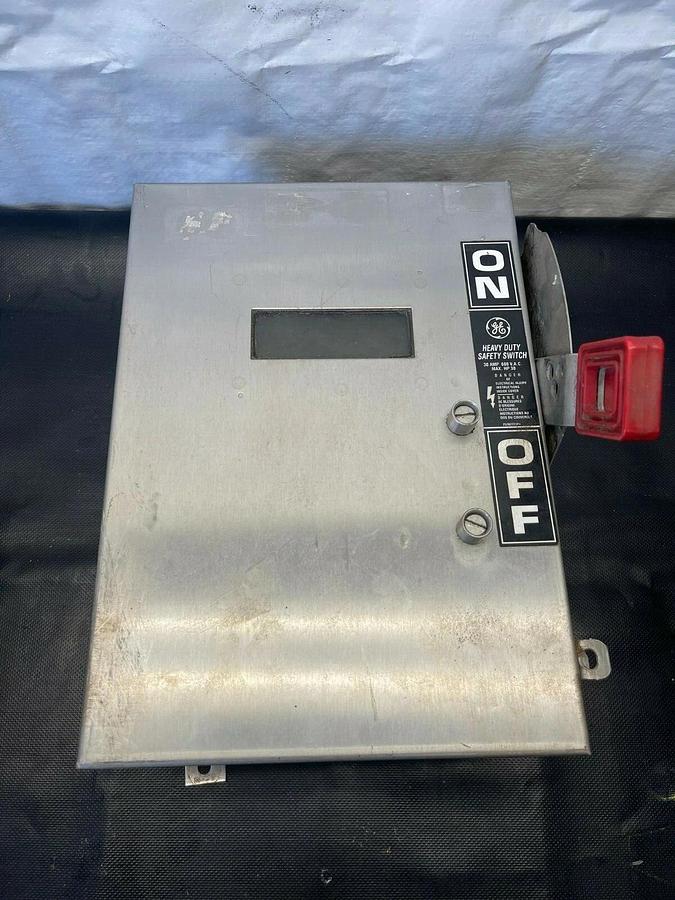 Used General Electric THN3361SSW, Heavy Duty Safety Switch, 30 Amp, 600 VAC, 3-pole