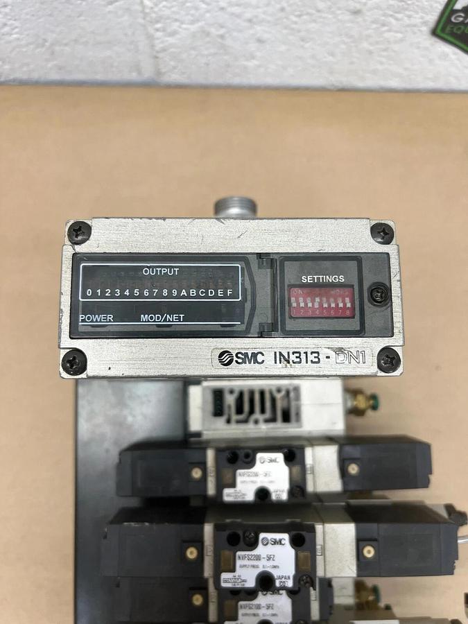 Used SMC IN313-DN1 Serial Interface w/ 5 Valve Stations (4 Valves Included)