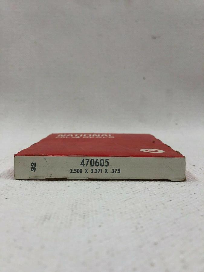 Used National Oil Seals Federal-Mogul 470605 Lot of 6