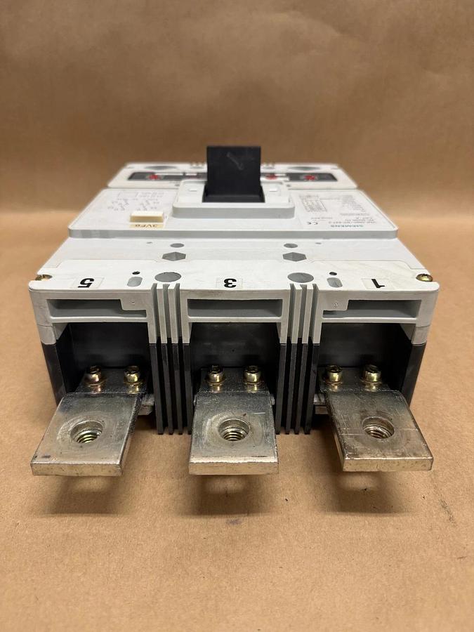 Used Siemens 3VF6211-1BM44-0AA0 Molded Case Circuit Breaker 500-630A *Repaired Casing