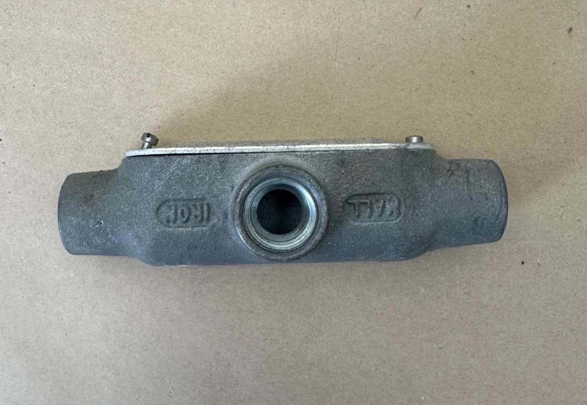 Used Killark O-Z/Gedney T-75 3/4” T Conduit