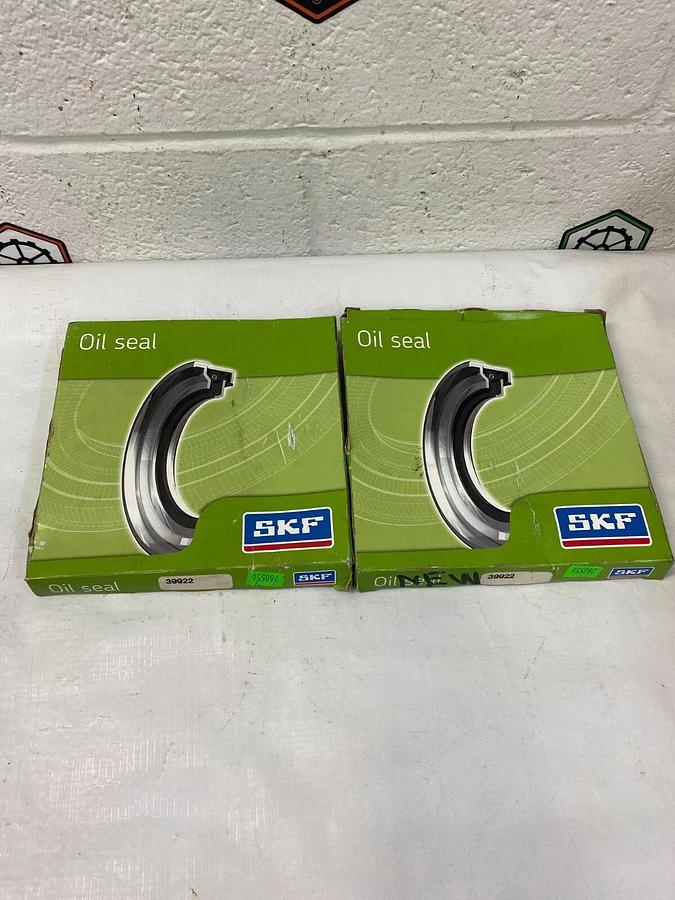 SKF 39922 Oil Seal (Joint Radial) - Lot of 2