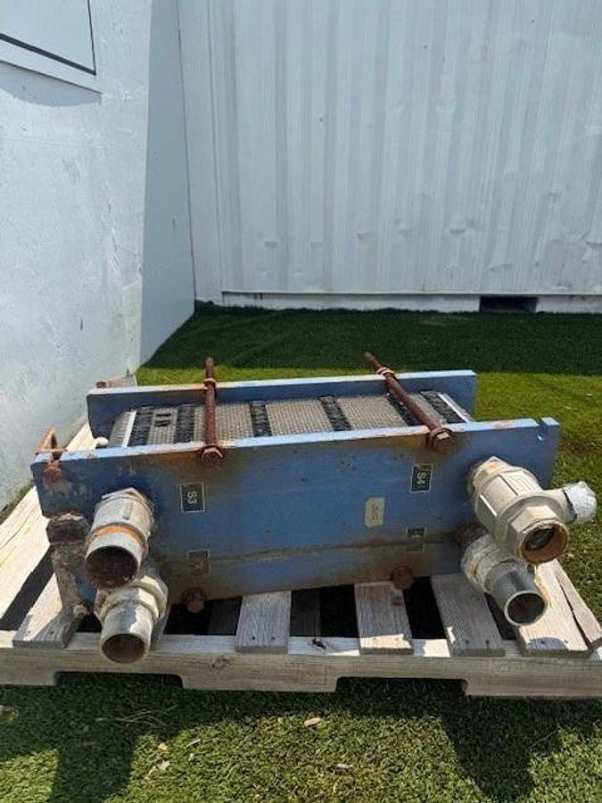 Used Hintec M6-MFGL/67/316/-0.5/NBR-B Gasketed Plate Heat Exchanger