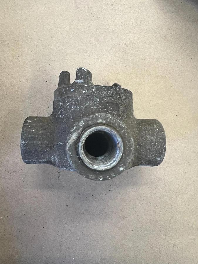 Used Crouse Hinds GUAT-24 3/4” Conduit Outlet Body