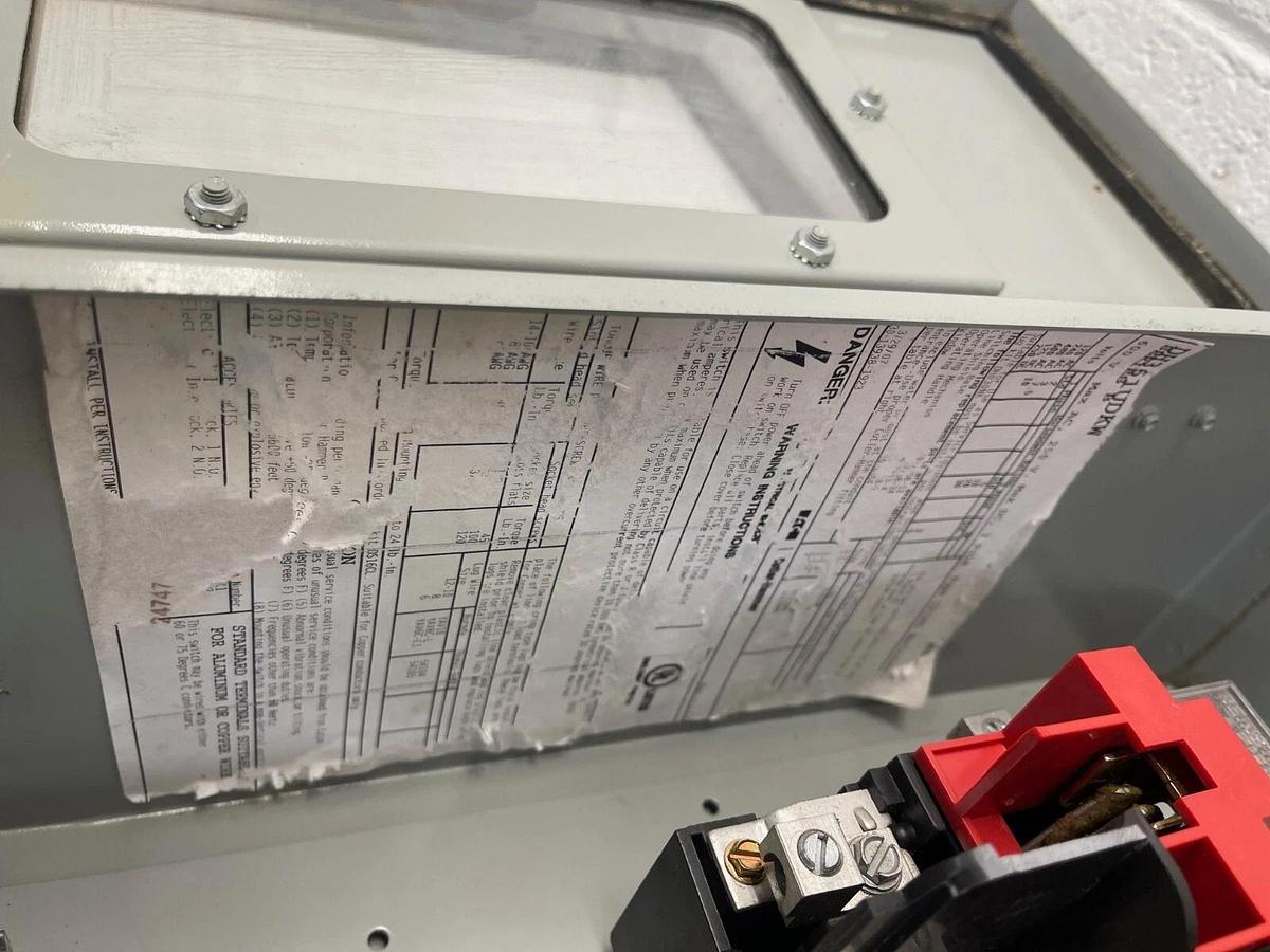 Used Eaton Cutler Hammer DH361UDKW Heavy Duty Safety Switch Ser B, 30A 600V 3 Pole