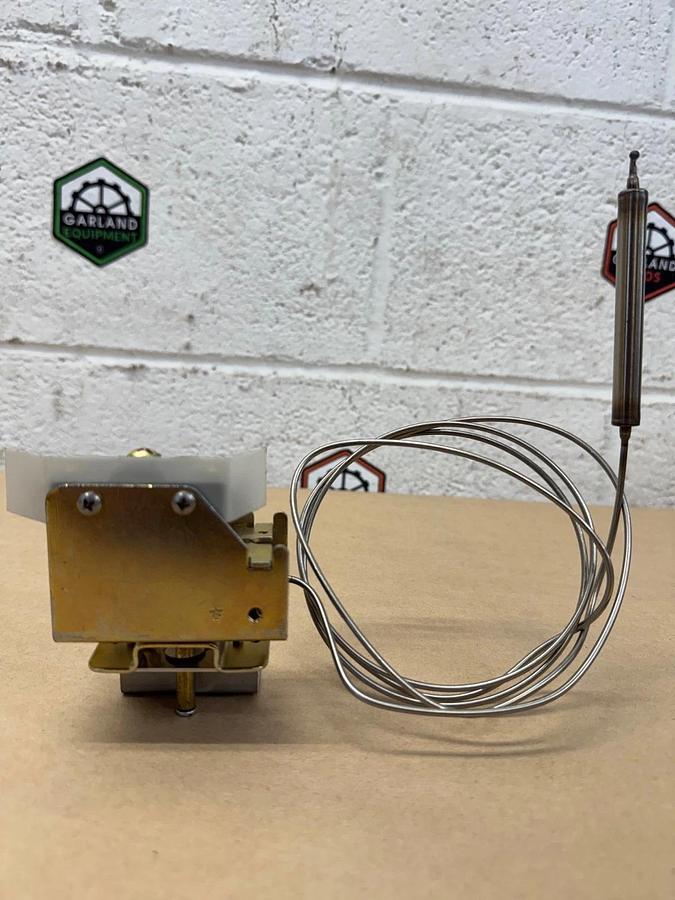 Used United Electric Controls Company E55S-15913 Temperature Controller