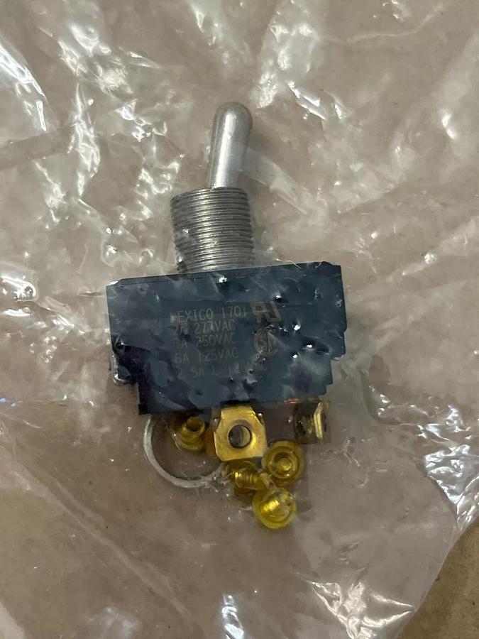 Used Cole Hersee Heavy Duty On-Off Momentary On Toggle Switch - Lot of 4