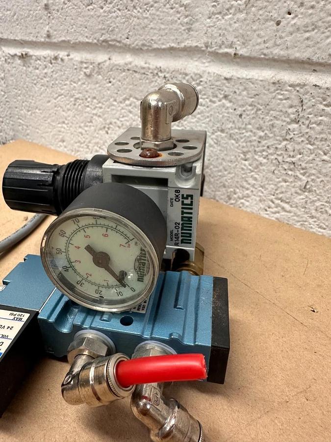 Used Numatics - R14R-02 - Pneumatics Regulator with MAC DMB-DDAJ-1JM