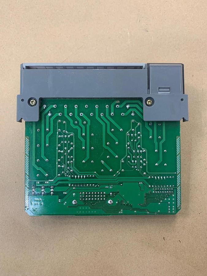 Used Allen Bradley SLC500 1746-0W16 Output Module Series D