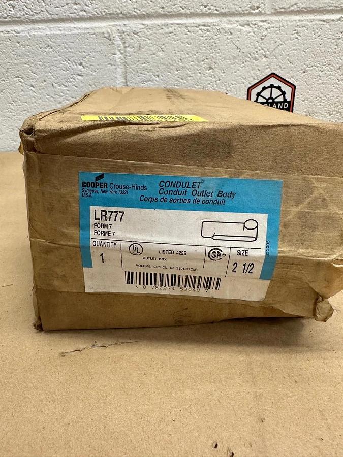 Cooper Crouse Hinds LR777 Conduit, 2-1/2 Inch *NEW SEALED PACKAGING*