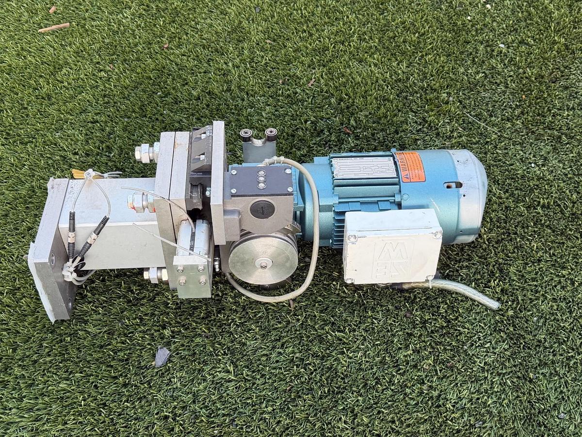 Used SEW-Eurodrive W20DT71D4BMG05HRTHES 0.5Hp Right-Angle Gearmotor