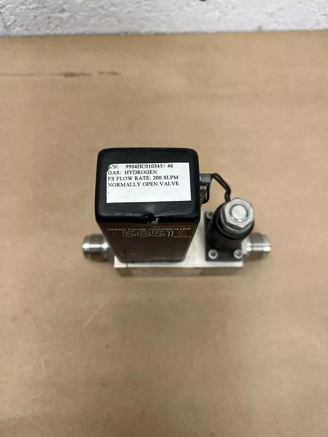 Used Brooks 5851E Mass Flow Controller, 200 SLPM, Hydrogen, MOD:5851EA14MQ2H2FA