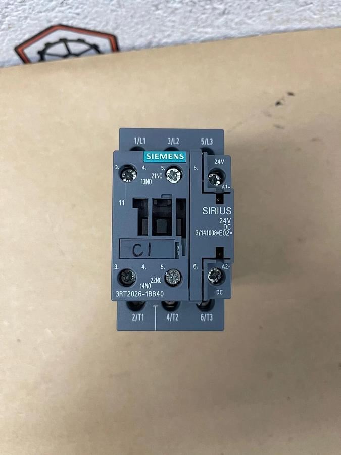 Used Siemens 3RT2026-1BB440 Contactor, Sirius, 24V