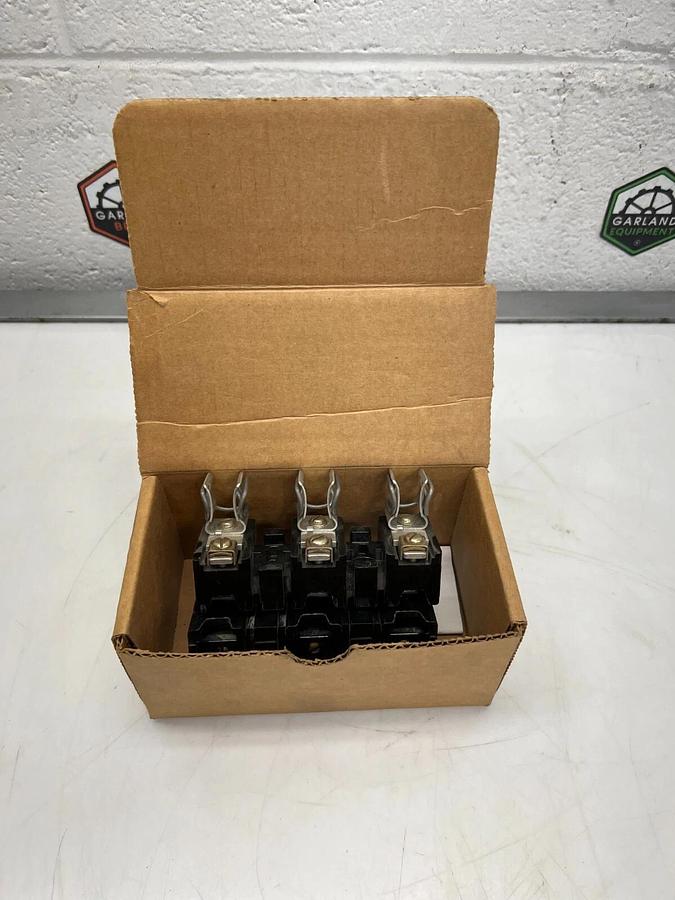 Allen Bradley 1491-R126 Ser. A Fuse Block 600V, 3 Pole, 1-30A