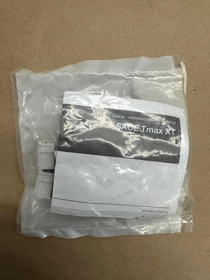 Used ABB RA5238903 Sace Tmax XT Kit Assembled Terminals *FACTORY SEALED*