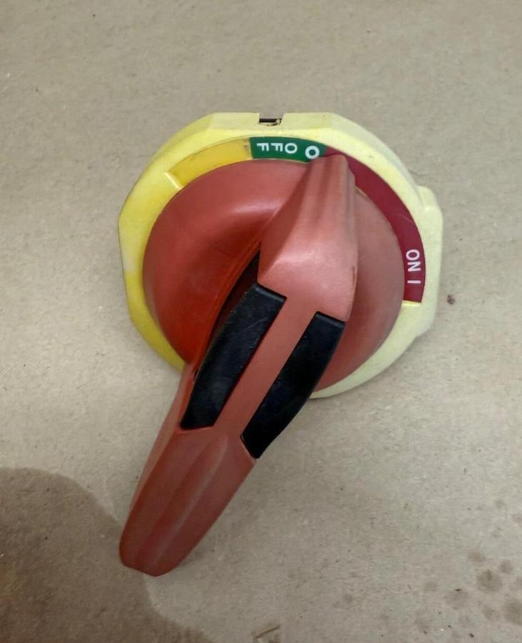 Used Allen-Bradley 194R-PY Disconnect Switch Handle, Series A