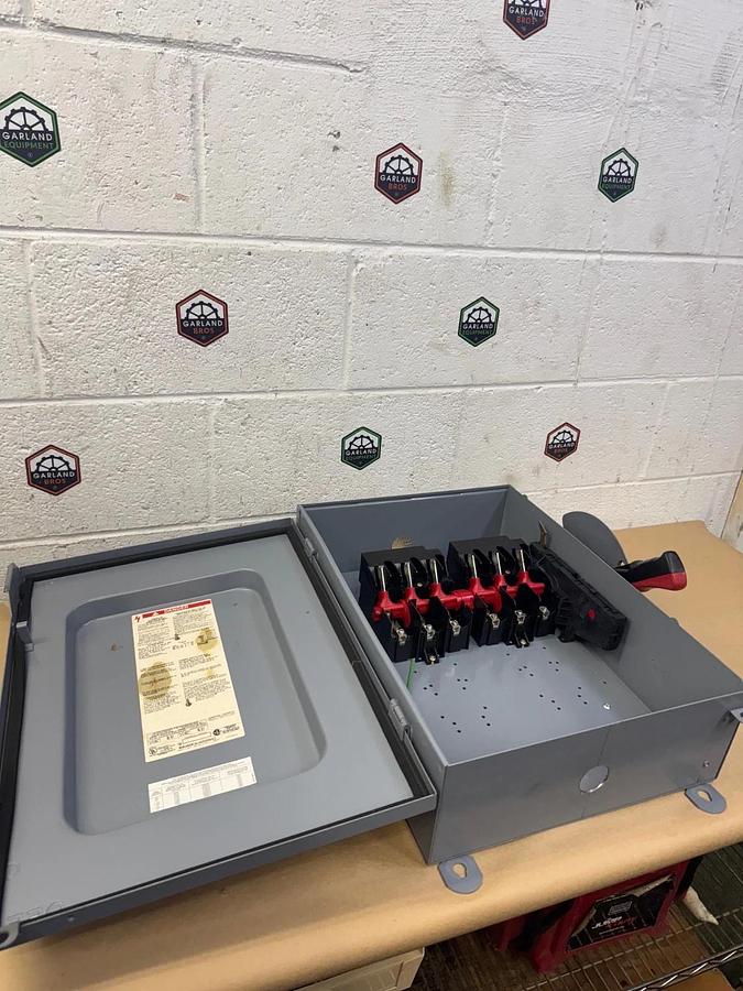 Used Square D HU662AWK Safety Switch, 60A, 600VAC