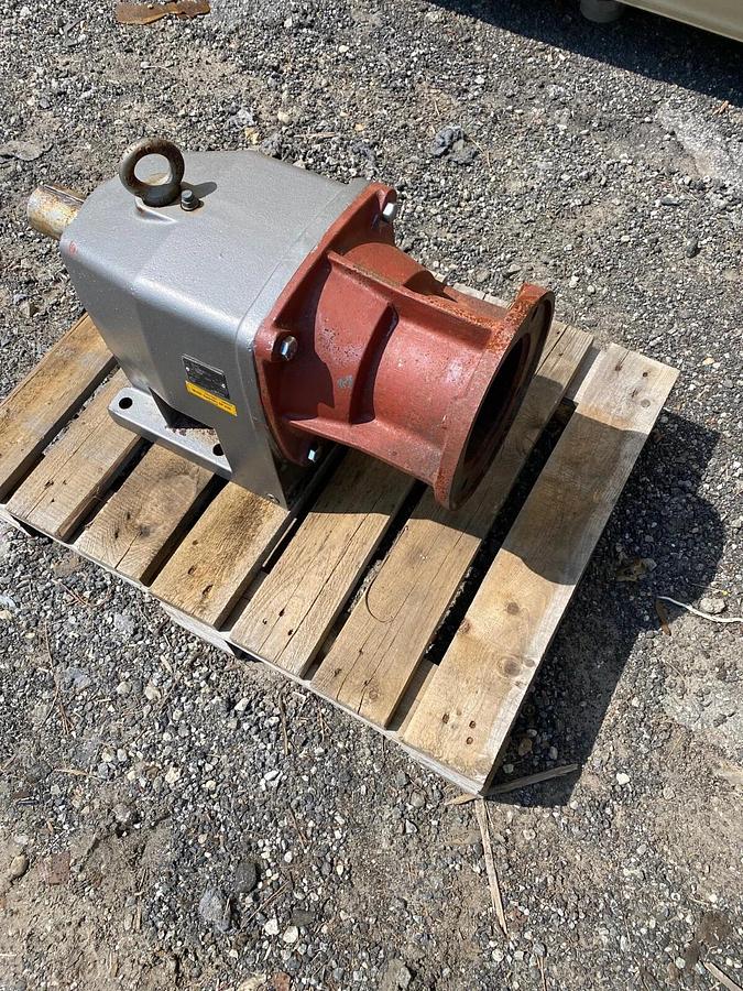 Used Nord Gear Corp SK52 180TC2 Gearbox S/N 1/8110384922.00. Ratio 14.00:1