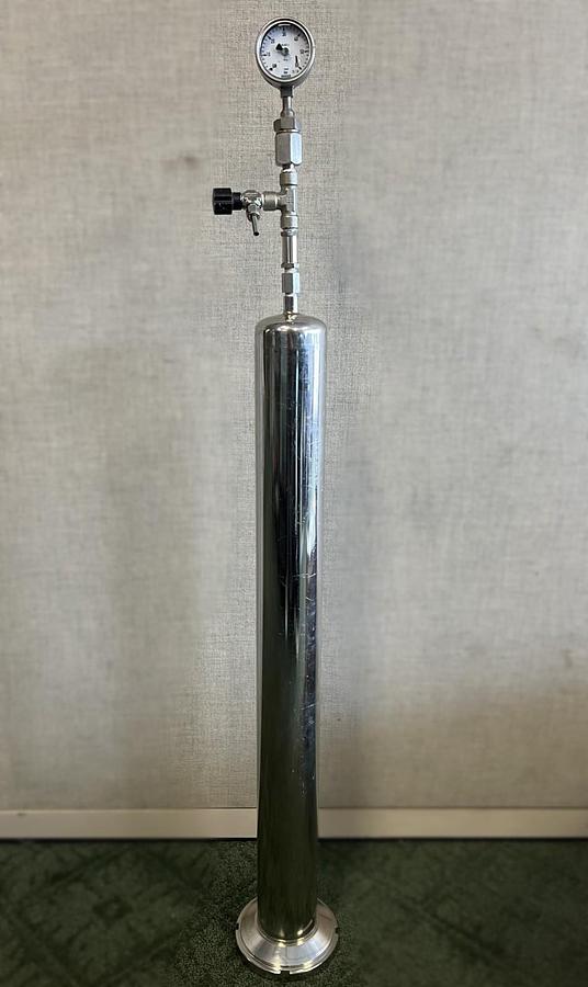 Used 3' Stainless Steel Filter Housing w/ Wika 0-60 bar High-Pressure Control