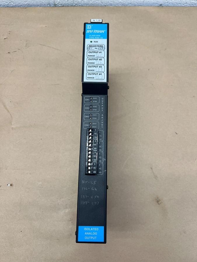 Used Square D ROM122 Series A4 SY/MAX Analog Output Module