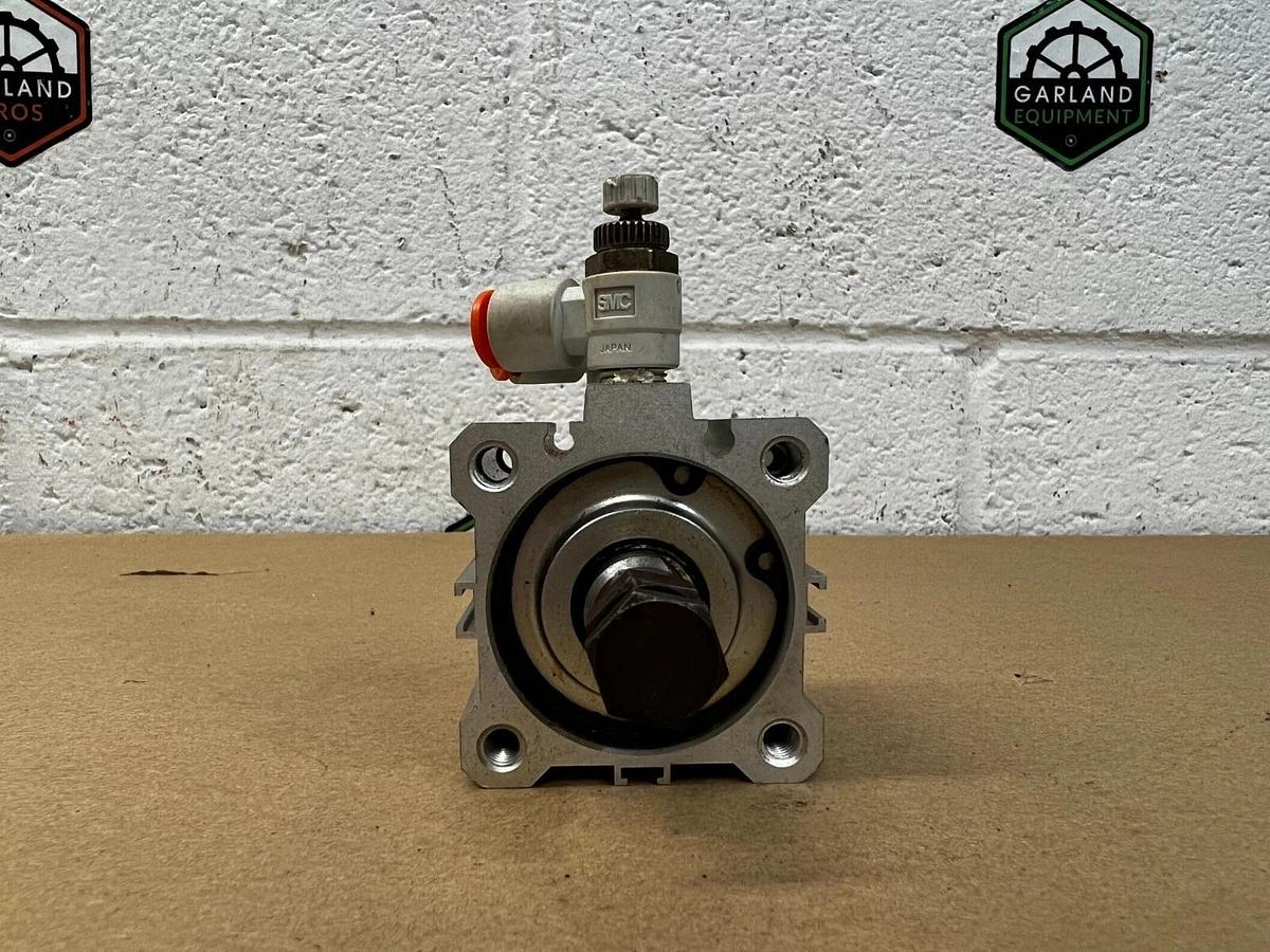 Used SMC CDQ2A40-10DC Compact Cylinder Pneumatic Compact, 1.0 MPa