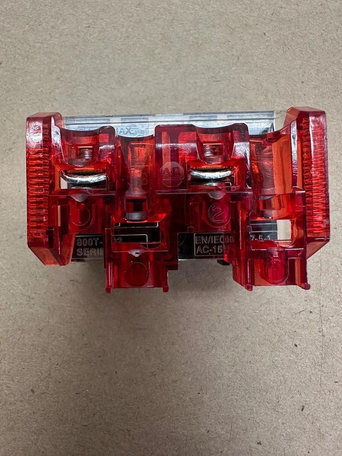 Used Allen Bradley 800TC-XD2 Contact Block *NEW*