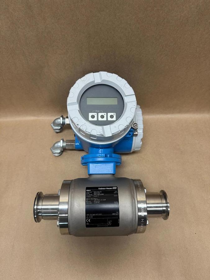 Used Endress + Hauser PROMAG 50 + PROMAG H 50H50-5X36/0 Electromagnetic Flowmeter 2"