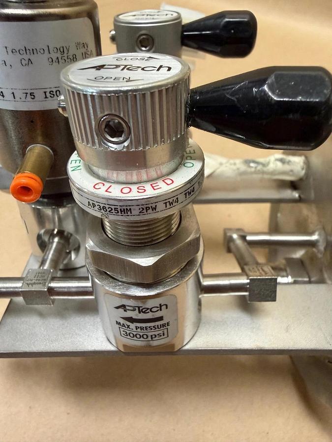 Used APTech AP3550HM Pneumatic Diaphragm Valve, (2) AP3625 Diaphragm, C276 1Gal Tank