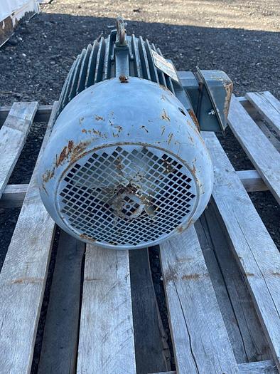 Used Toshiba International Y756SDSR41A-P 7.5Hp 5.5KW 960/1170RPM 190/380-230/460V 3Ph